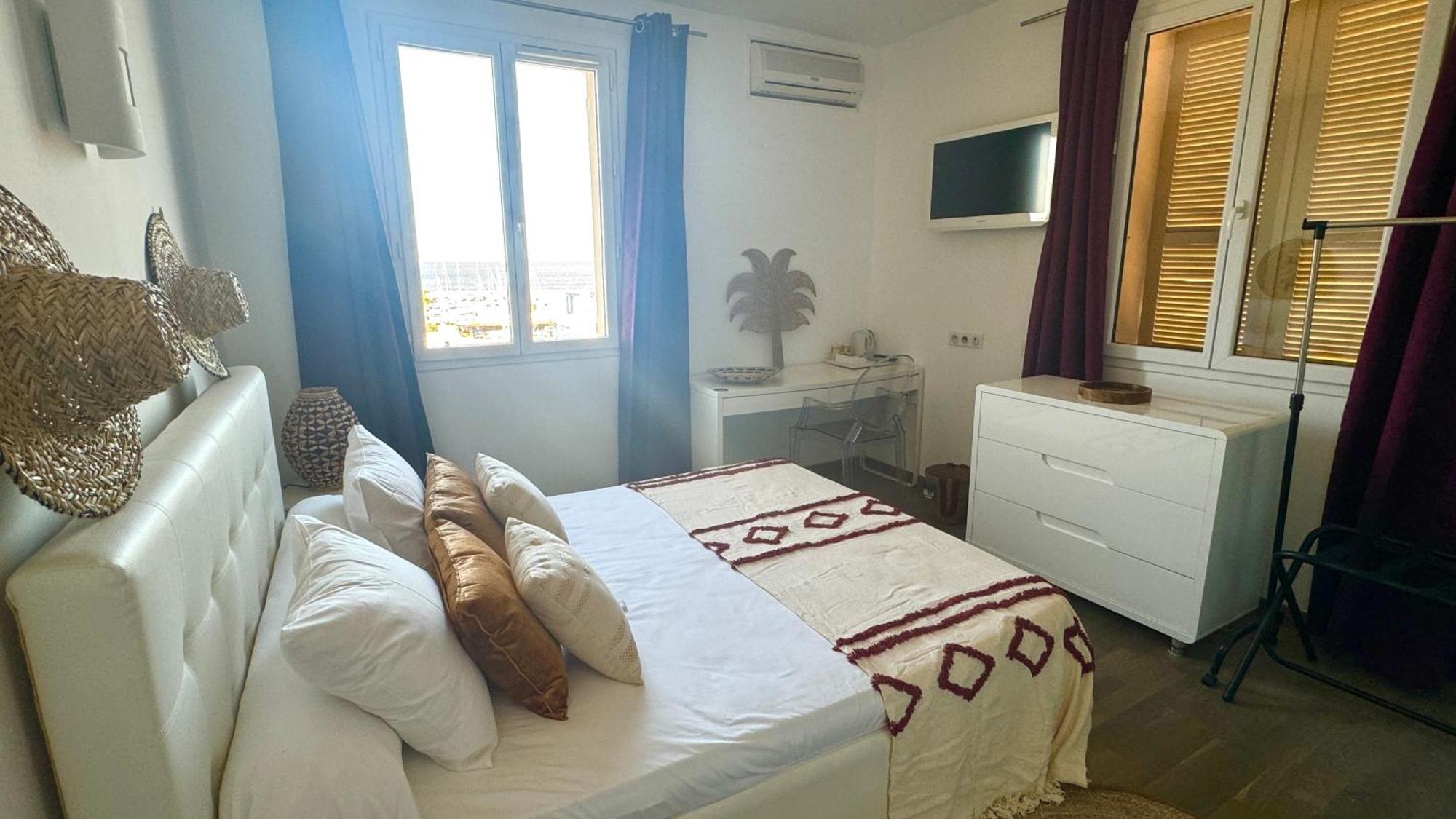 סארי סולנזארה Hotel Les 3 Terrasses מראה חיצוני תמונה