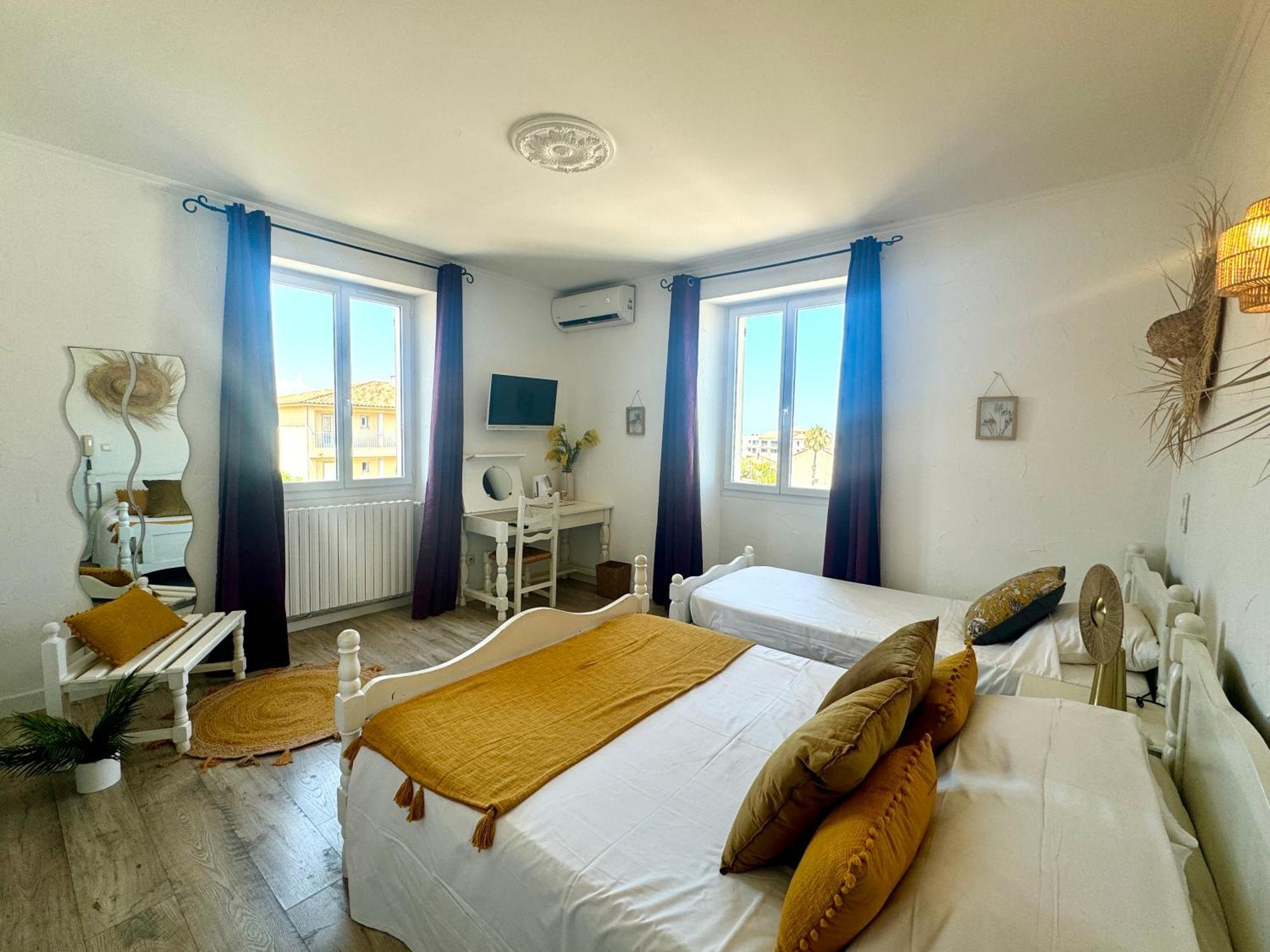 סארי סולנזארה Hotel Les 3 Terrasses מראה חיצוני תמונה